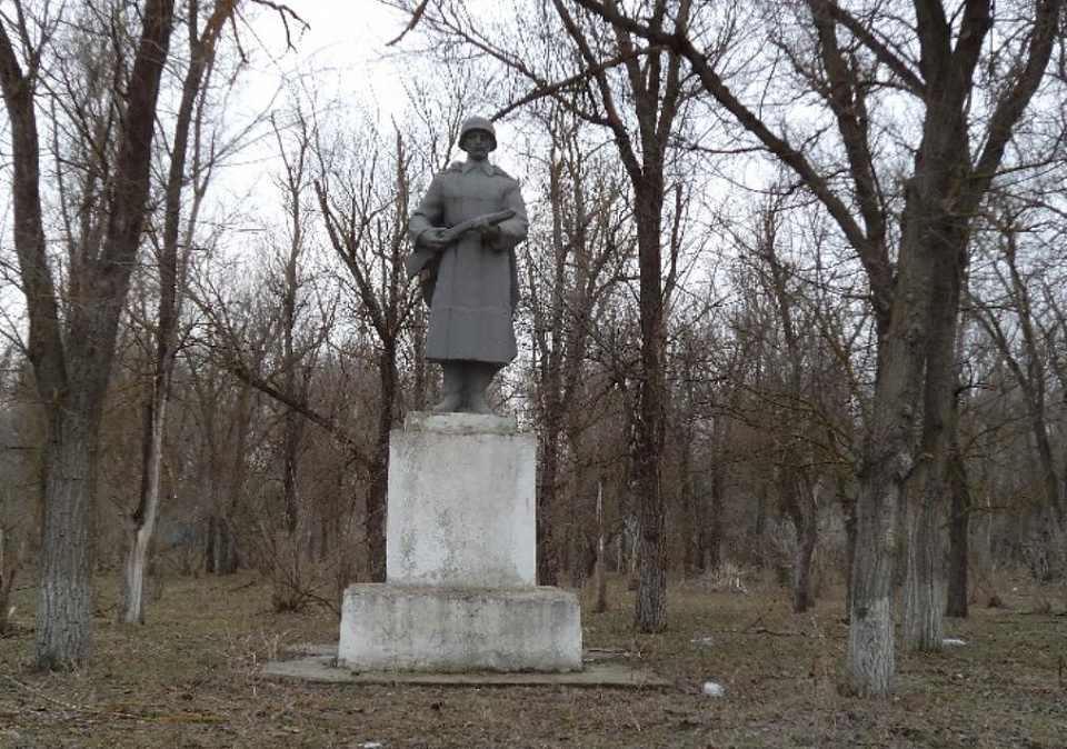Памятник погибшим воинам в годы Великой Отечественной войны