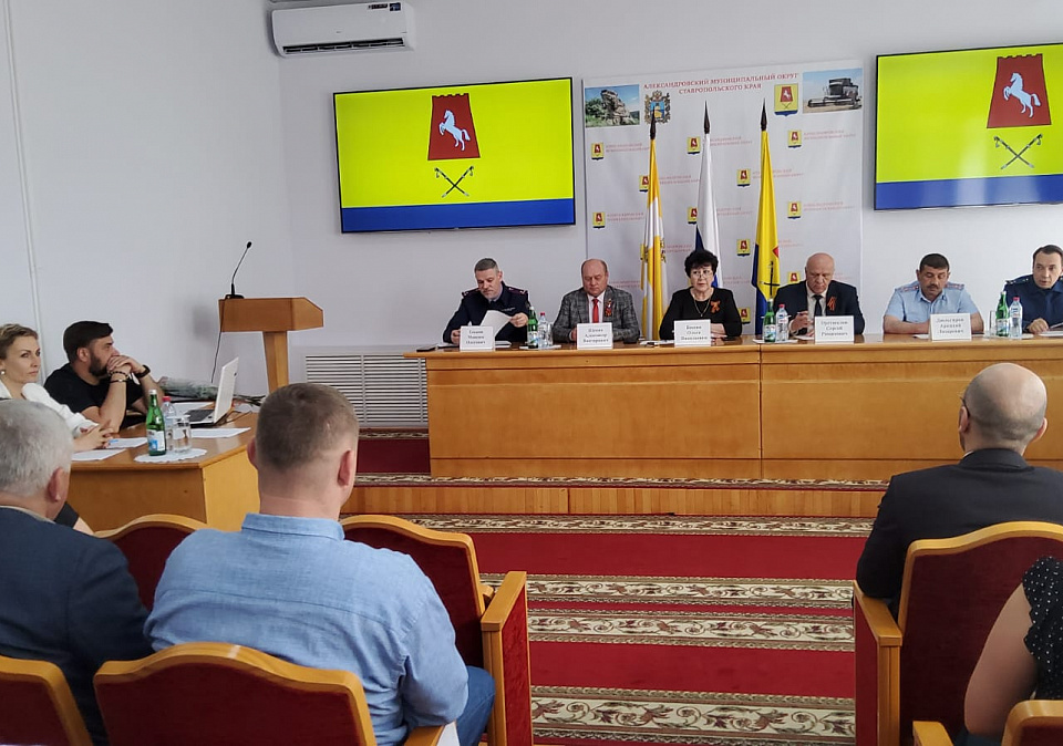Состоялось очередное заседание Совета депутатов Александровского муниципального округа.